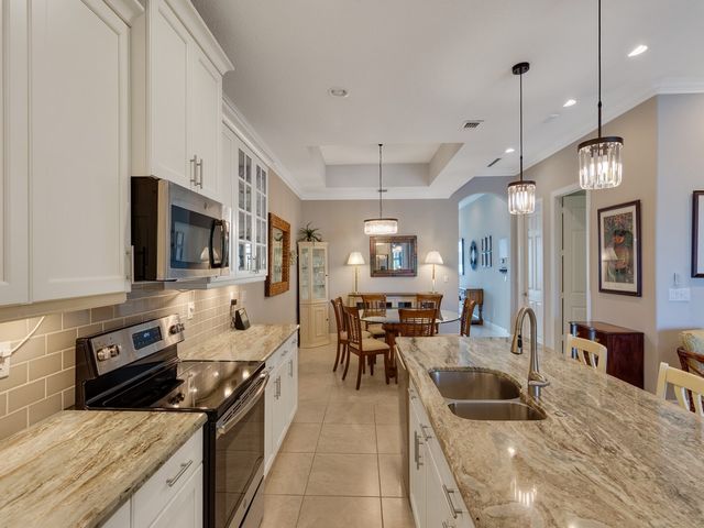 7468 Oak Crest Lane 7468, Vero Beach, FL 32966