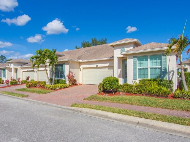 7468 Oak Crest Lane 7468, Vero Beach, FL 32966