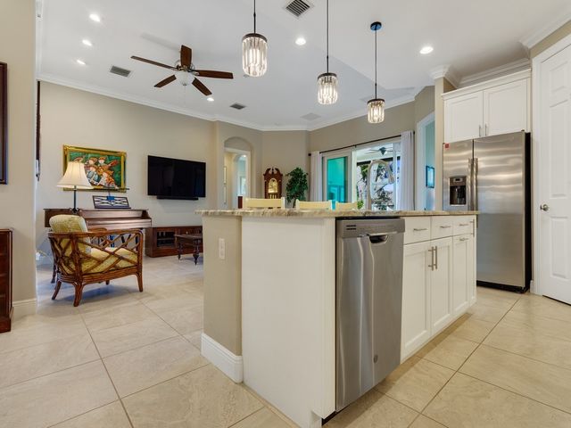 7468 Oak Crest Lane 7468, Vero Beach, FL 32966