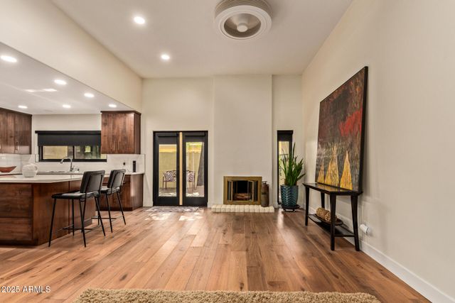 2111 W MARLETTE Avenue, Phoenix, AZ 85015