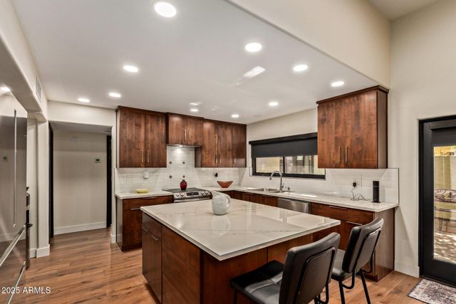 2111 W MARLETTE Avenue, Phoenix, AZ 85015