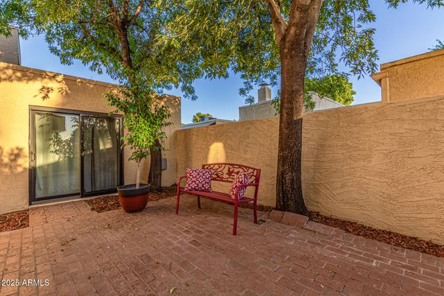 2111 W MARLETTE Avenue, Phoenix, AZ 85015