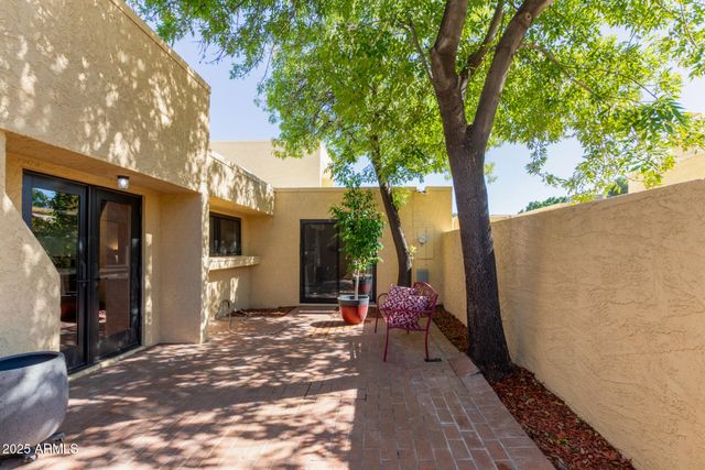 2111 W MARLETTE Avenue, Phoenix, AZ 85015
