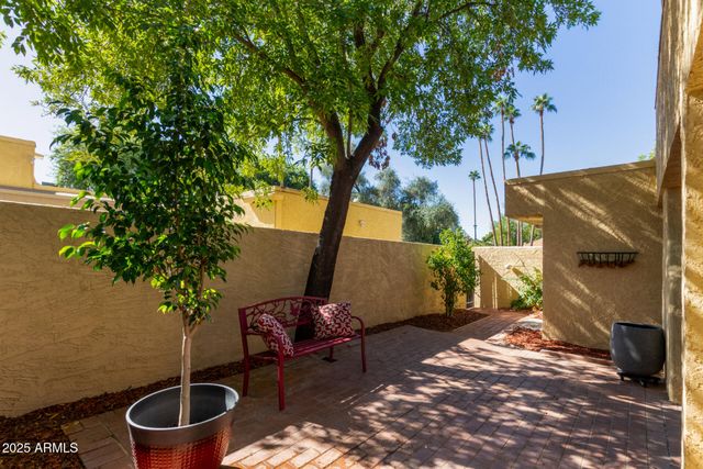 2111 W MARLETTE Avenue, Phoenix, AZ 85015