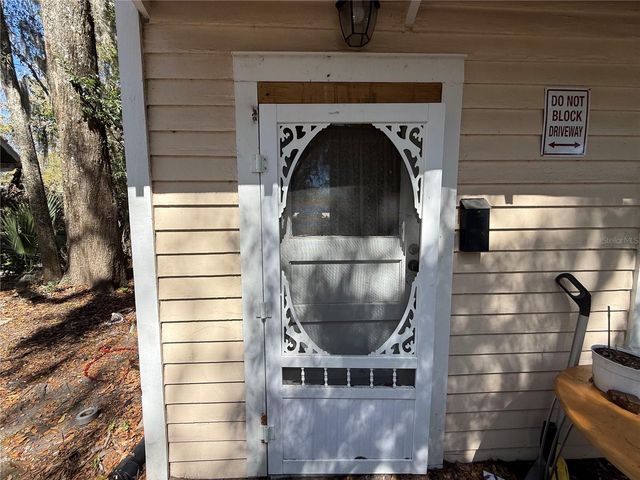 824 E UNIVERSITY AVENUE 1, Gainesville, FL 32601