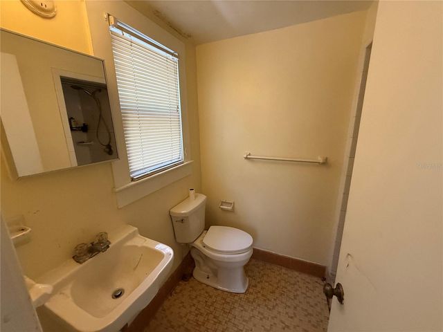 824 E UNIVERSITY AVENUE 1, Gainesville, FL 32601