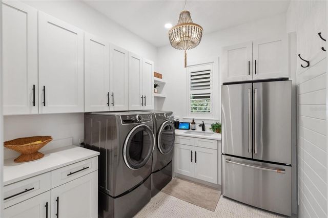 4634 HIGEL AVENUE, Sarasota, FL 34242
