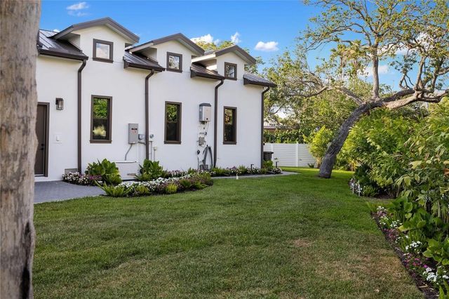 4634 HIGEL AVENUE, Sarasota, FL 34242