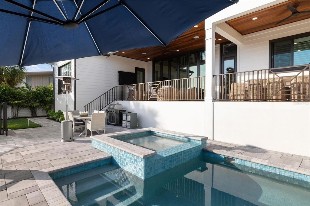 Image 18 of property listing at 4634 HIGEL AVENUE, Sarasota, FL 34242