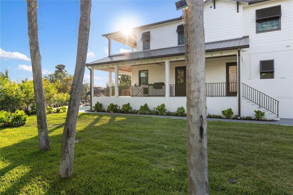 Image 20 of property listing at 4634 HIGEL AVENUE, Sarasota, FL 34242