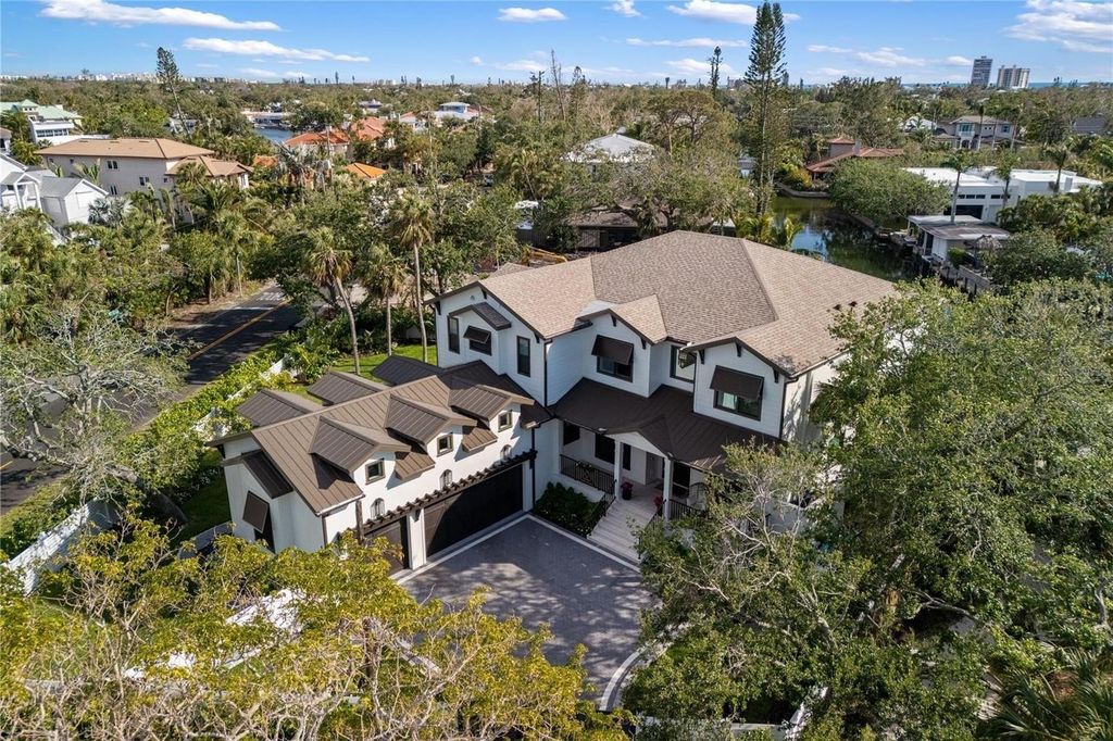 Image 22 of property listing at 4634 HIGEL AVENUE, Sarasota, FL 34242