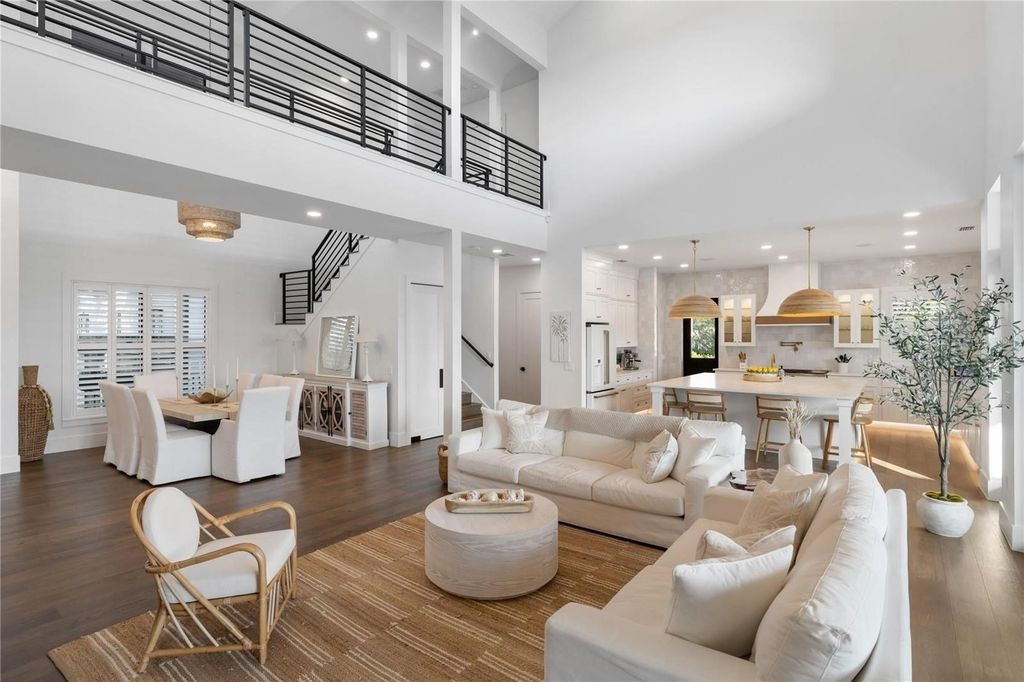 Image 35 of property listing at 4634 HIGEL AVENUE, Sarasota, FL 34242