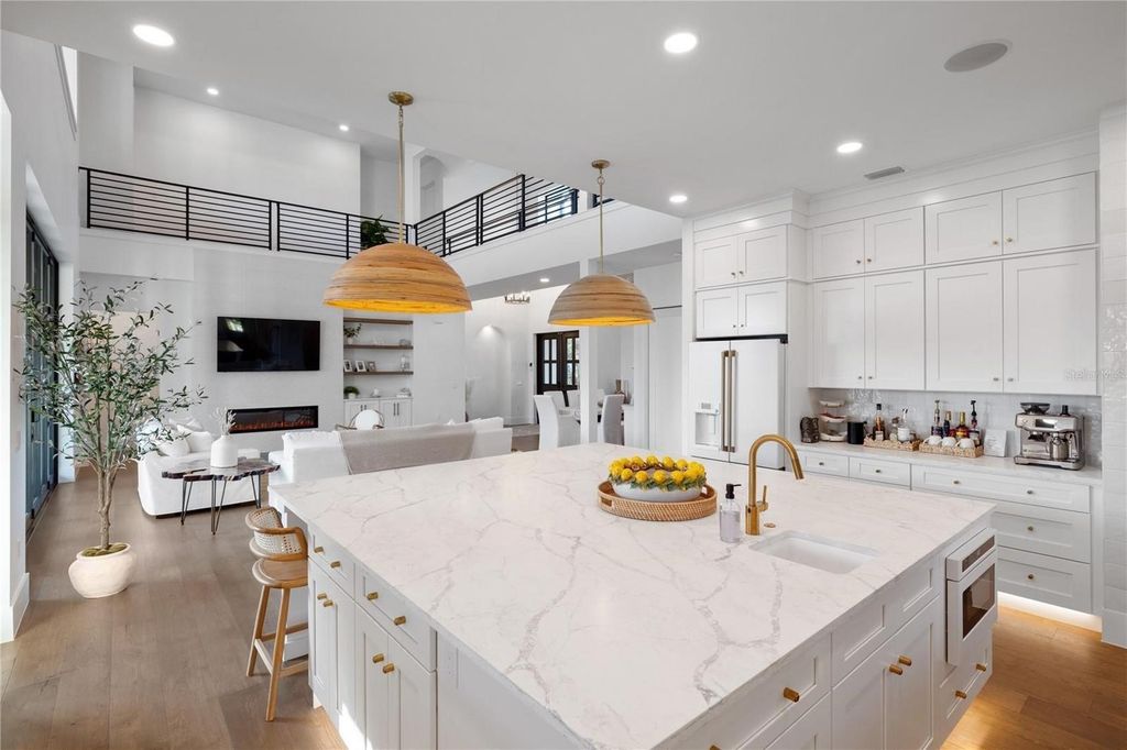 Image 39 of property listing at 4634 HIGEL AVENUE, Sarasota, FL 34242