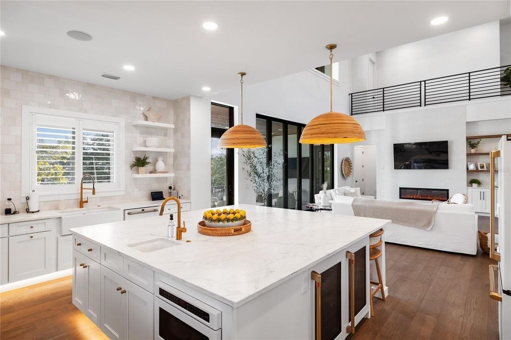 Image 43 of property listing at 4634 HIGEL AVENUE, Sarasota, FL 34242