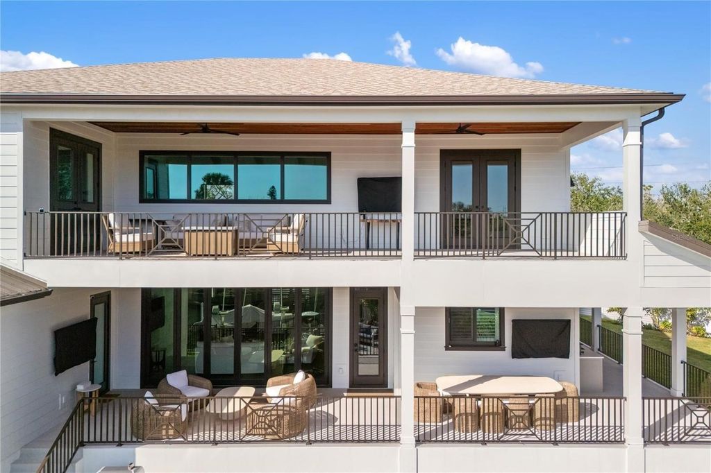 Image 60 of property listing at 4634 HIGEL AVENUE, Sarasota, FL 34242