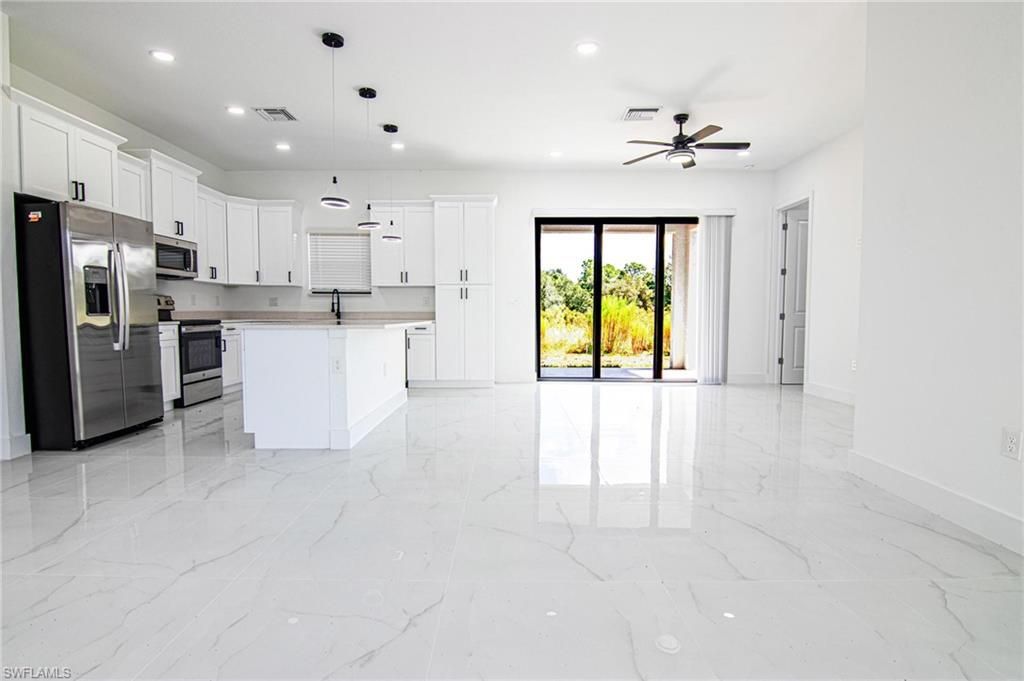 1836 Lindsay ST, LEHIGH ACRES, FL 33972 — photo 3