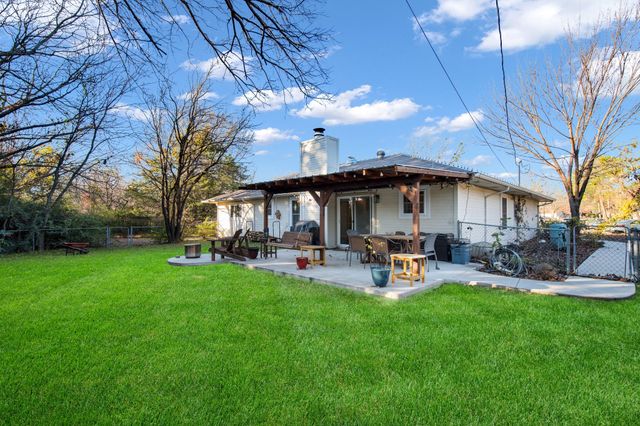 2000 Navajo Street, Denton, TX 76209