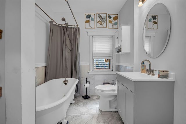 2270 Parker Street, Detroit, MI 48214