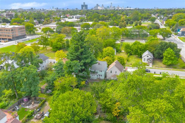 2270 Parker Street, Detroit, MI 48214