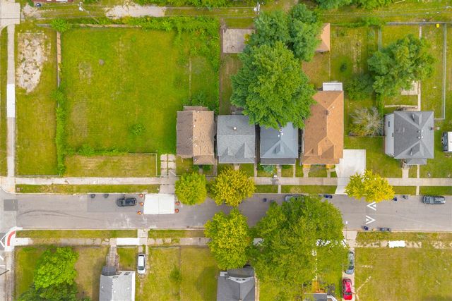 2270 Parker Street, Detroit, MI 48214