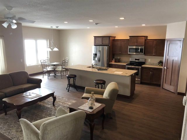 435 Autumn Ln Apt 1, Cedar Falls, IA 50613