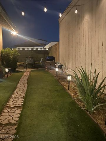 2031 San Simeon Street, Las Vegas, NV 89108