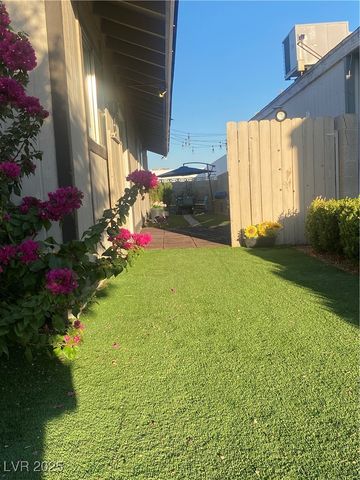 2031 San Simeon Street, Las Vegas, NV 89108