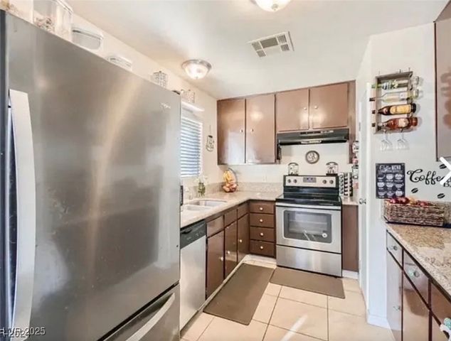 2031 San Simeon Street, Las Vegas, NV 89108