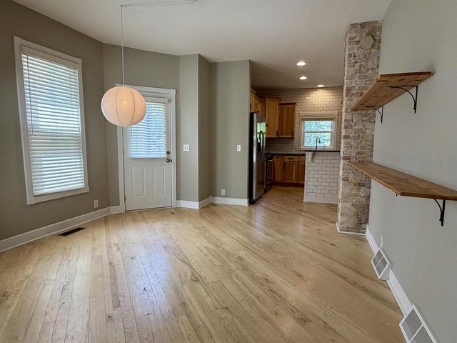 824 E Dayton Street, Madison, WI 53703