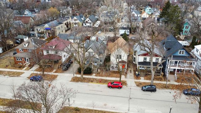 824 E Dayton Street, Madison, WI 53703