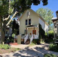 824 E Dayton Street, Madison, WI 53703