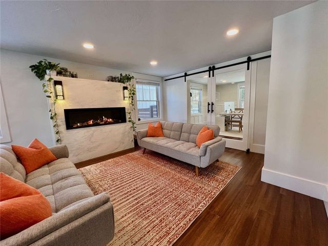 54 Isabelle Drive, Narragansett, RI 02882