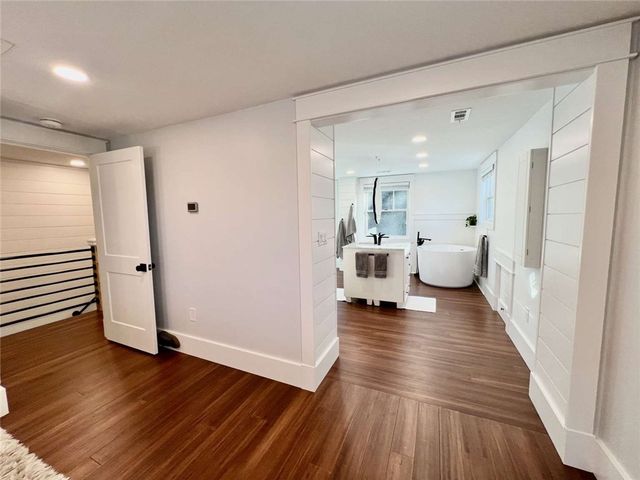 54 Isabelle Drive, Narragansett, RI 02882