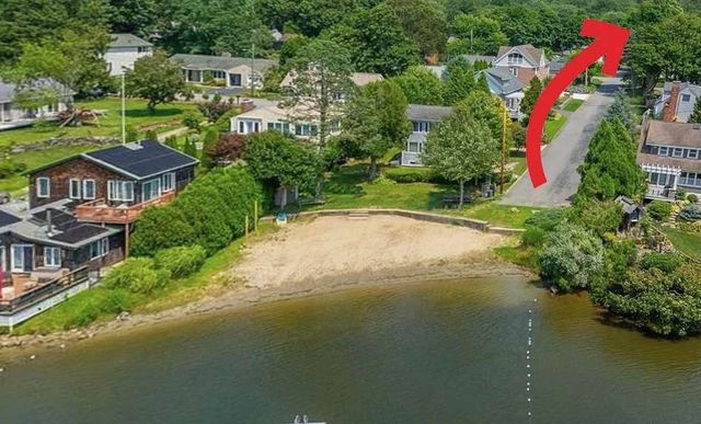 54 Isabelle Drive, Narragansett, RI 02882