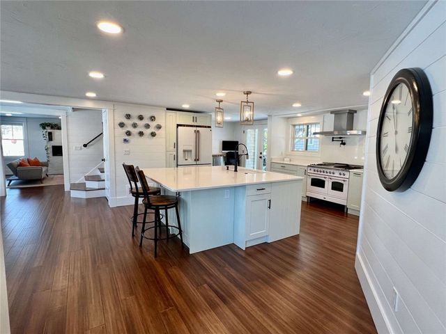 54 Isabelle Drive, Narragansett, RI 02882