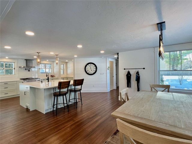 54 Isabelle Drive, Narragansett, RI 02882