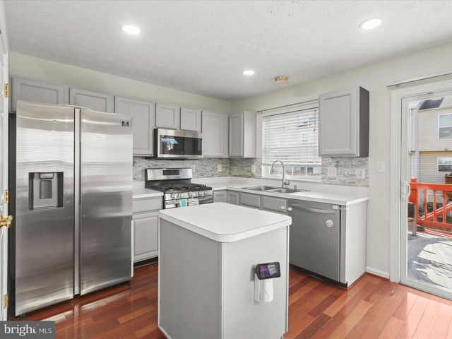 8212 SPADDERDOCK WAY, Laurel, MD 20724