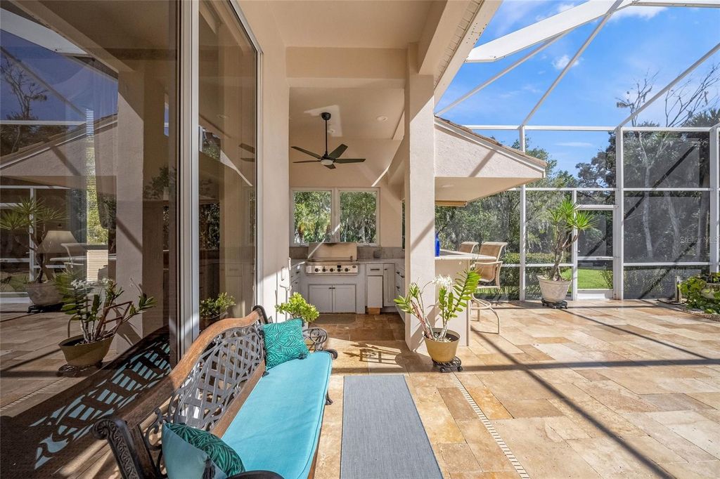 Image 38 of property listing at 2799 DICK WILSON DRIVE, Sarasota, FL 34240