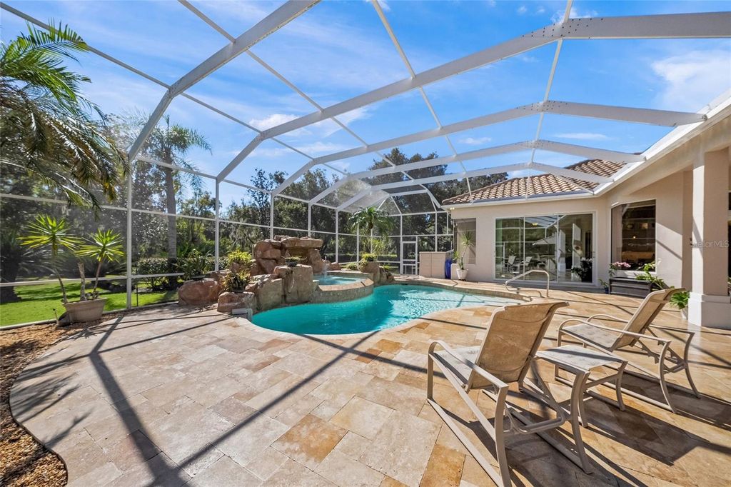 Image 39 of property listing at 2799 DICK WILSON DRIVE, Sarasota, FL 34240