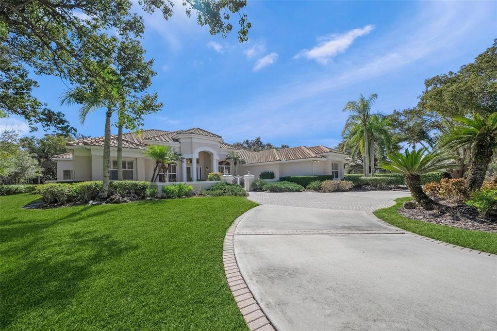 Image 53 of property listing at 2799 DICK WILSON DRIVE, Sarasota, FL 34240