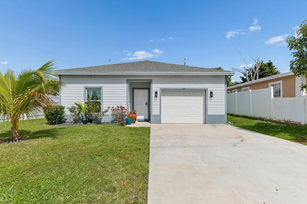 525 NW 12th Avenue, Boynton Beach, FL 33435