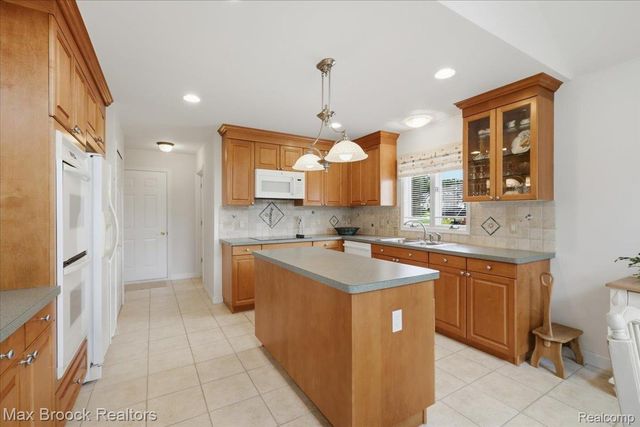 1731 Rico Road, Commerce Charter Township, MI 48382