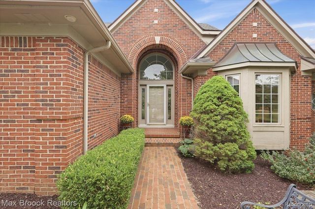 1731 Rico Road, Commerce Charter Township, MI 48382