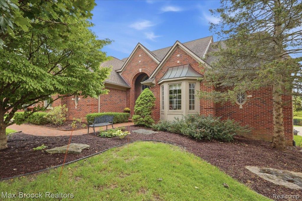 1731 Rico Road, Commerce Charter Township, MI 48382
