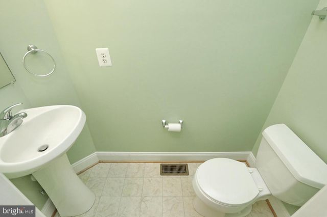 1028 LLANO DR, La Plata, MD 20646