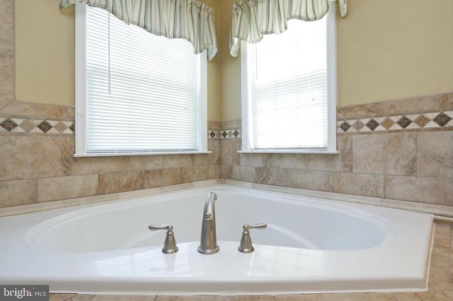 1028 LLANO DR, La Plata, MD 20646