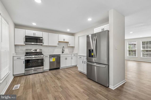 7403 HOUNDSBURY CT, Alexandria, VA 22315