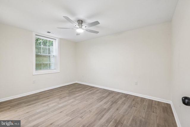 7403 HOUNDSBURY CT, Alexandria, VA 22315