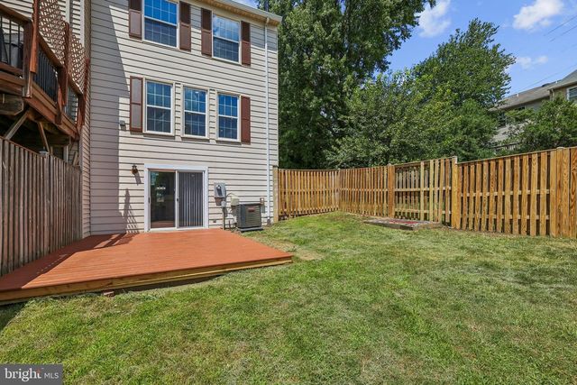 7403 HOUNDSBURY CT, Alexandria, VA 22315