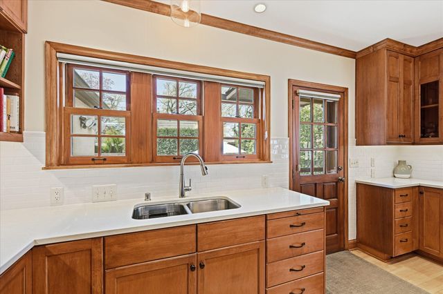 2732 Drew Avenue S, Minneapolis, MN 55416
